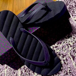 COPY - Tory Burch Kira Flip Flop Deep Purple